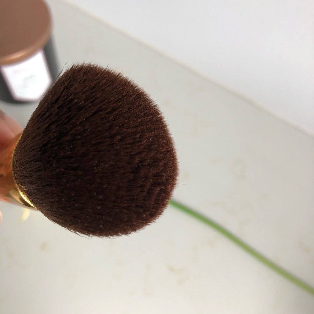 TARTE bronze & glow™ contour brush - Picture 8 of 8